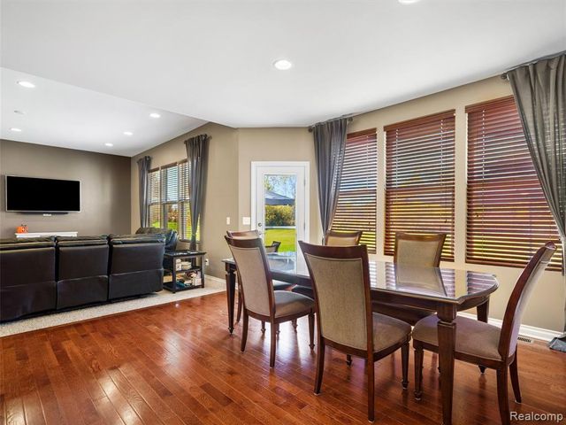 2130 Findley Circle, Lake Orion, MI 48360
