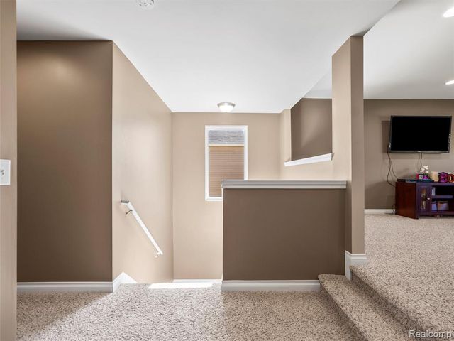 2130 Findley Circle, Lake Orion, MI 48360