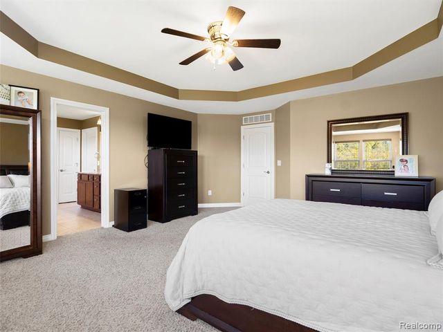 2130 Findley Circle, Lake Orion, MI 48360