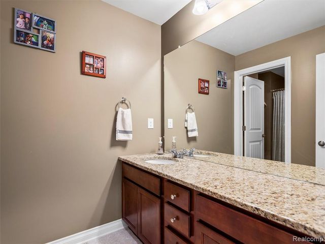 2130 Findley Circle, Lake Orion, MI 48360