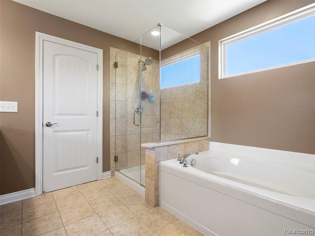 2130 Findley Circle, Lake Orion, MI 48360