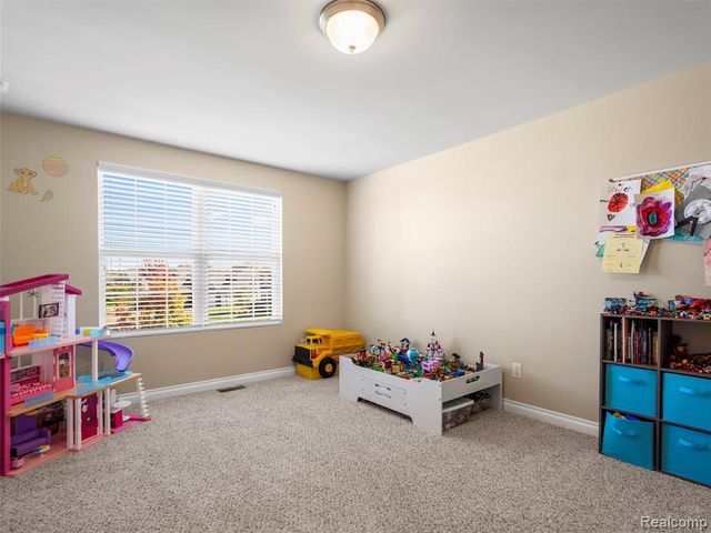 2130 Findley Circle, Lake Orion, MI 48360