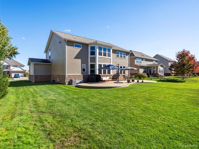 2130 Findley Circle, Lake Orion, MI 48360