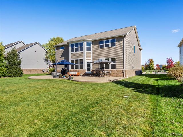 2130 Findley Circle, Lake Orion, MI 48360