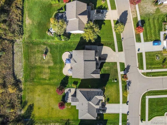 2130 Findley Circle, Lake Orion, MI 48360