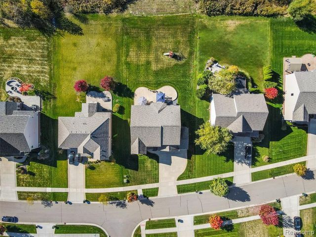 2130 Findley Circle, Lake Orion, MI 48360