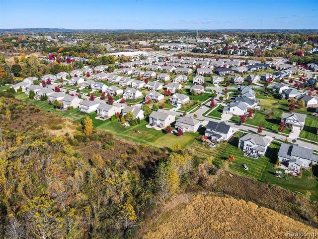 2130 Findley Circle, Lake Orion, MI 48360