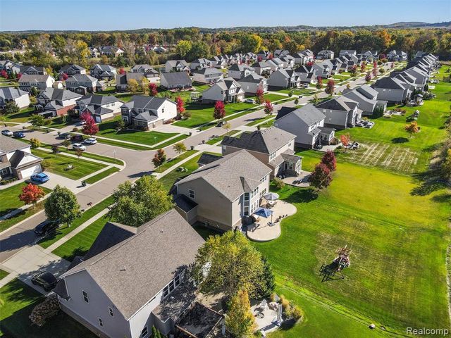 2130 Findley Circle, Lake Orion, MI 48360