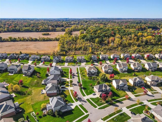 2130 Findley Circle, Lake Orion, MI 48360