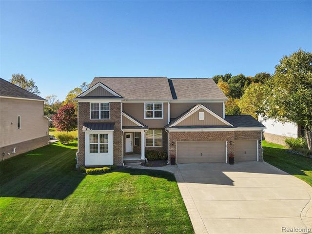2130 Findley Circle, Lake Orion, MI 48360