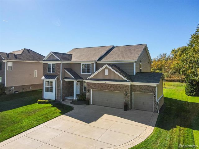 2130 Findley Circle, Lake Orion, MI 48360