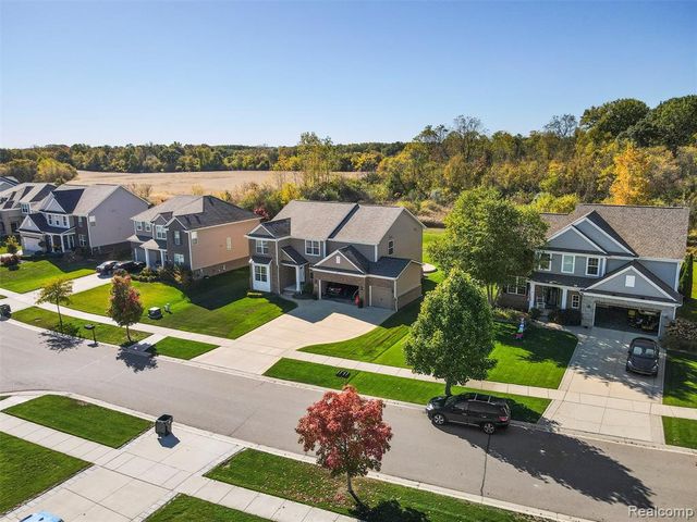 2130 Findley Circle, Lake Orion, MI 48360