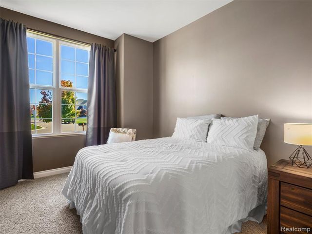 2130 Findley Circle, Lake Orion, MI 48360