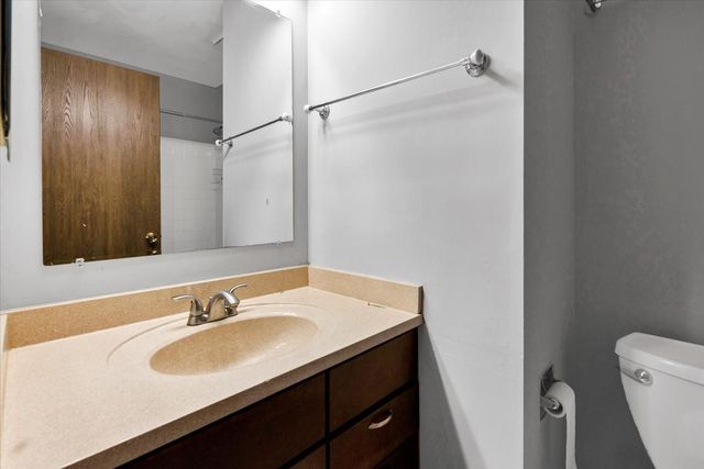 912 MANCHESTER Circle -, Schaumburg, IL 60193