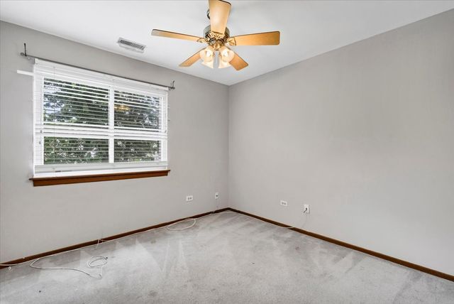 912 MANCHESTER Circle -, Schaumburg, IL 60193
