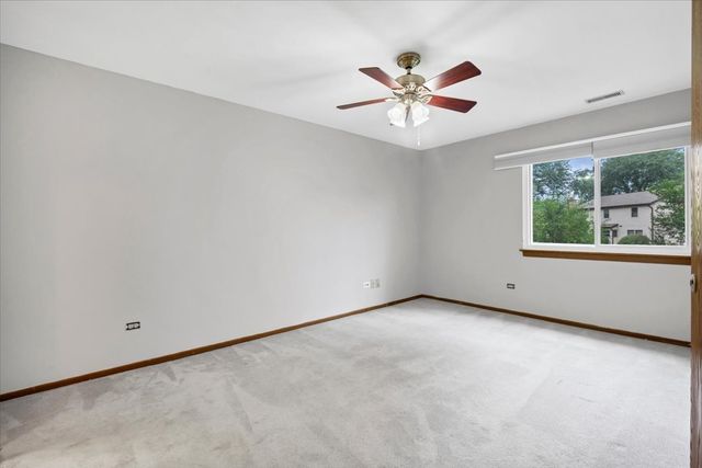 912 MANCHESTER Circle -, Schaumburg, IL 60193