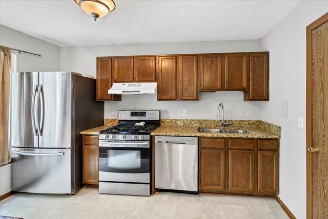 912 MANCHESTER Circle -, Schaumburg, IL 60193