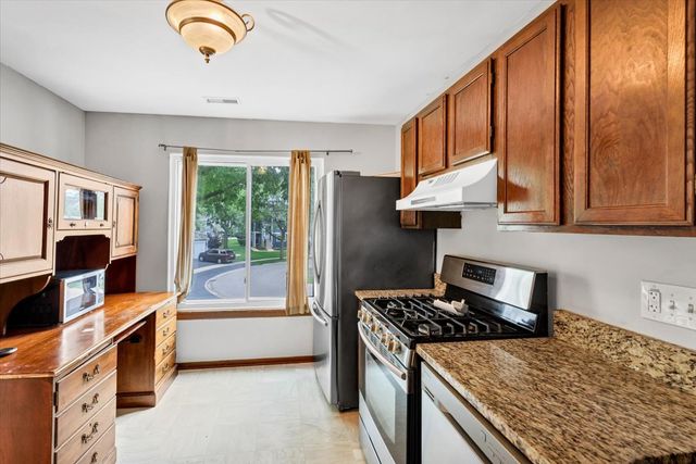 912 MANCHESTER Circle -, Schaumburg, IL 60193