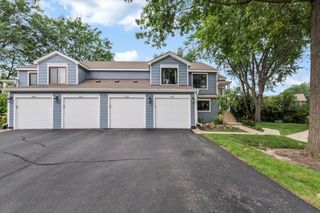 912 MANCHESTER Circle -, Schaumburg, IL 60193