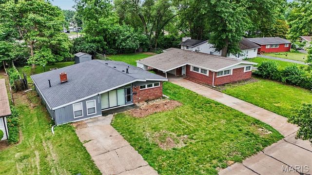 8408 Chalons Court, St Louis, MO 63134