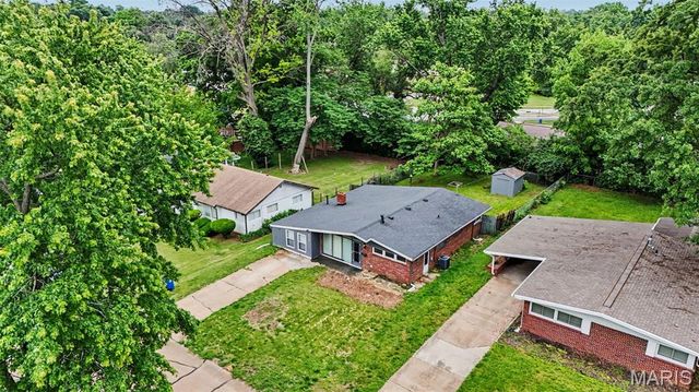 8408 Chalons Court, St Louis, MO 63134