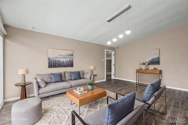 8408 Chalons Court, St Louis, MO 63134