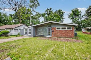8408 Chalons Court, St Louis, MO 63134