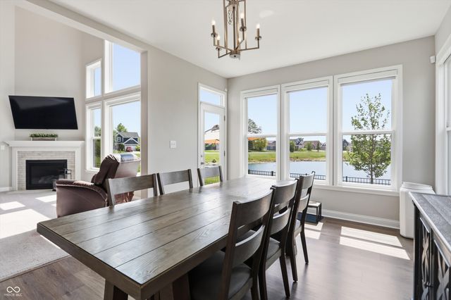 976 Pond View Drive, Greenfield, IN 46140