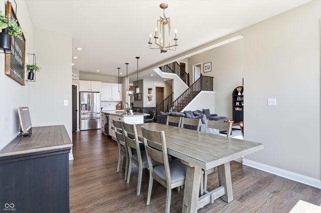 976 Pond View Drive, Greenfield, IN 46140