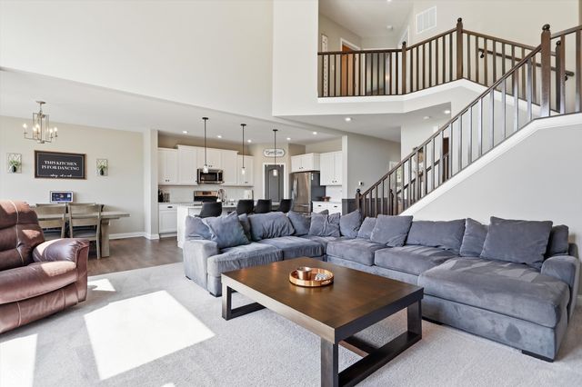 976 Pond View Drive, Greenfield, IN 46140