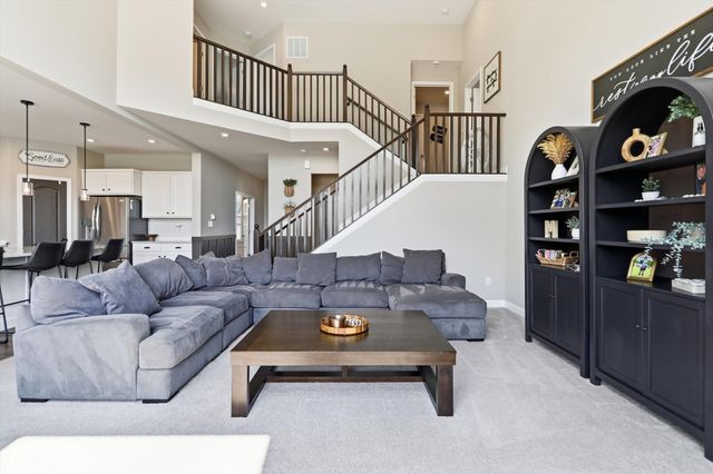 976 Pond View Drive, Greenfield, IN 46140
