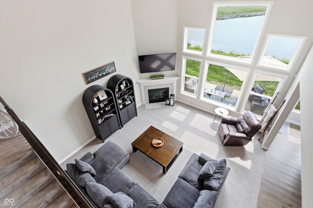 976 Pond View Drive, Greenfield, IN 46140
