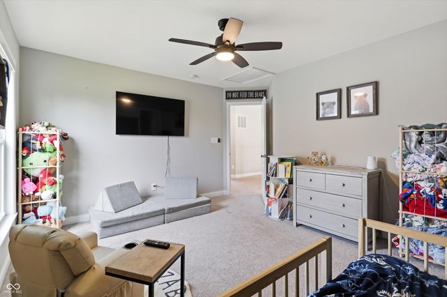 976 Pond View Drive, Greenfield, IN 46140