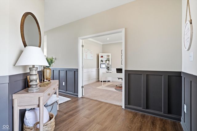 976 Pond View Drive, Greenfield, IN 46140