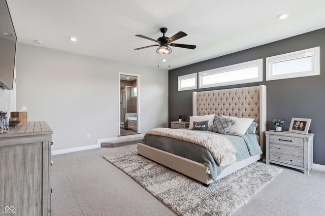 976 Pond View Drive, Greenfield, IN 46140