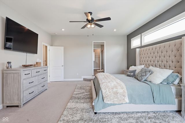 976 Pond View Drive, Greenfield, IN 46140