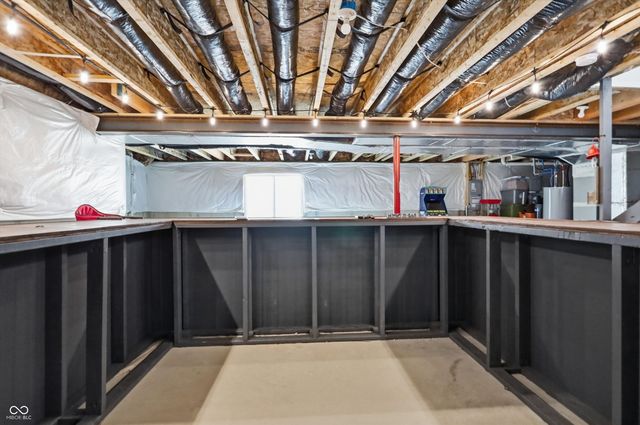 976 Pond View Drive, Greenfield, IN 46140