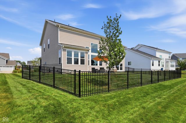 976 Pond View Drive, Greenfield, IN 46140