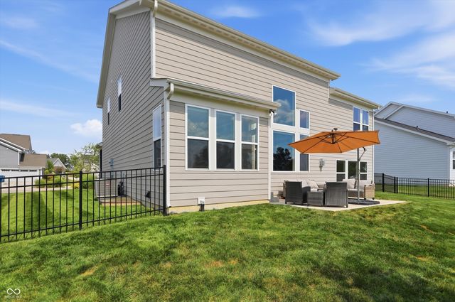 976 Pond View Drive, Greenfield, IN 46140
