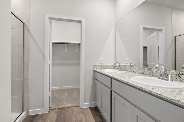 523 Shoreview Drive, Conroe, TX 77303