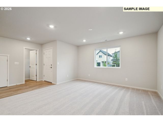 638 MERRIOTT Ln, Woodburn, OR 97071