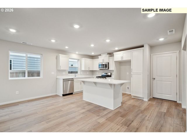 638 MERRIOTT Ln, Woodburn, OR 97071