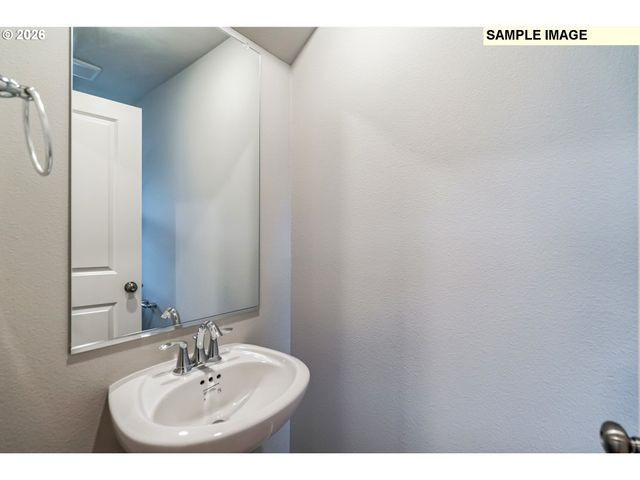 638 MERRIOTT Ln, Woodburn, OR 97071