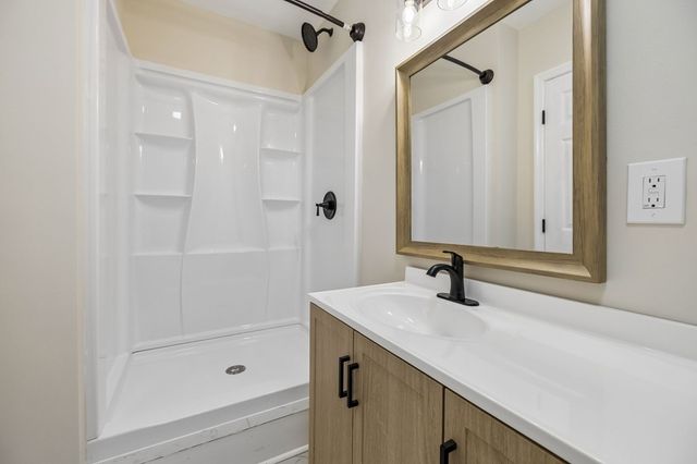 112 Stegall St, Rossville, GA 30741