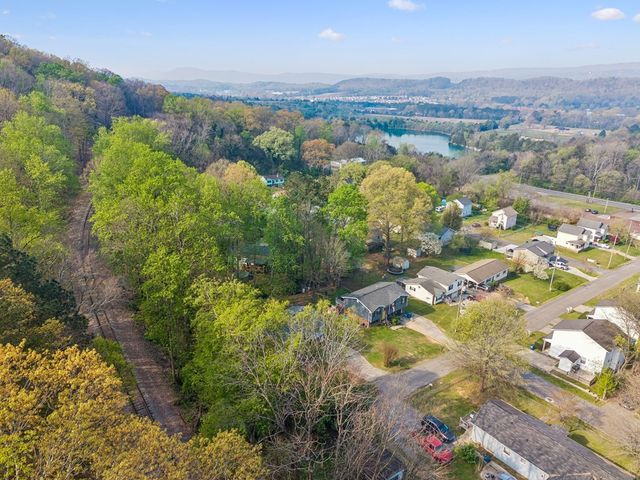 112 Stegall St, Rossville, GA 30741