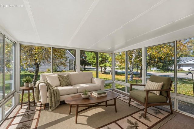 100 Deer Ridge DRIVE, West Bend, WI 53095