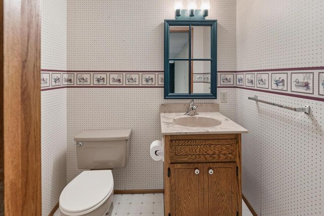 100 Deer Ridge DRIVE, West Bend, WI 53095