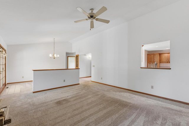 100 Deer Ridge DRIVE, West Bend, WI 53095