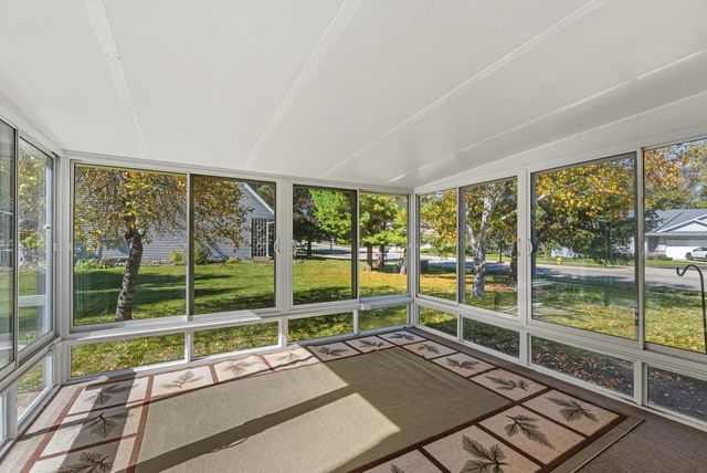 100 Deer Ridge DRIVE, West Bend, WI 53095