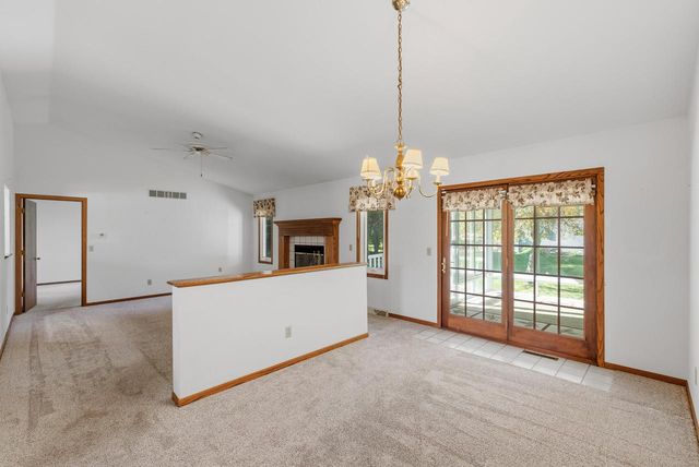 100 Deer Ridge DRIVE, West Bend, WI 53095